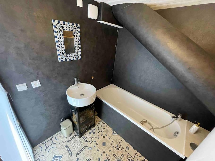 La Tiny House De Chaparon Apartment Lathuile Exterior foto